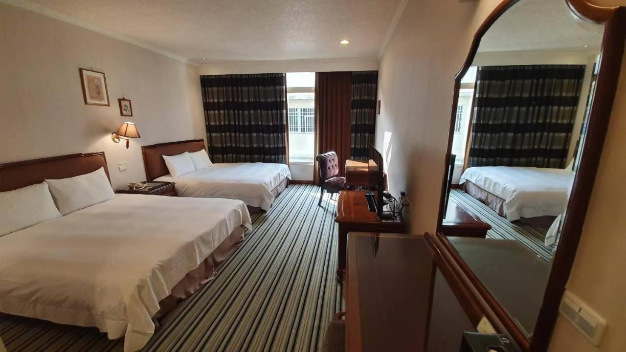 Chia Shih Pao Hotel Taibao Extérieur photo