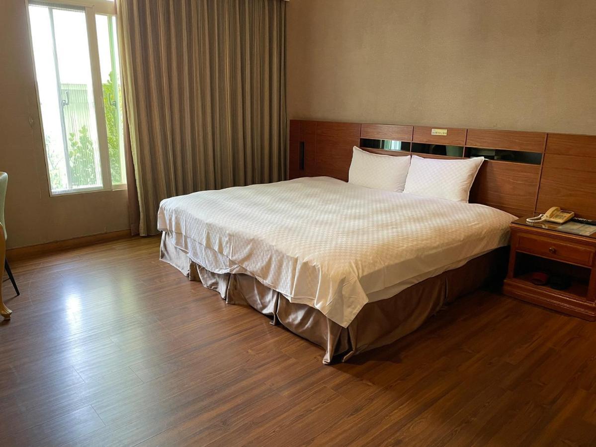 Chia Shih Pao Hotel Taibao Extérieur photo