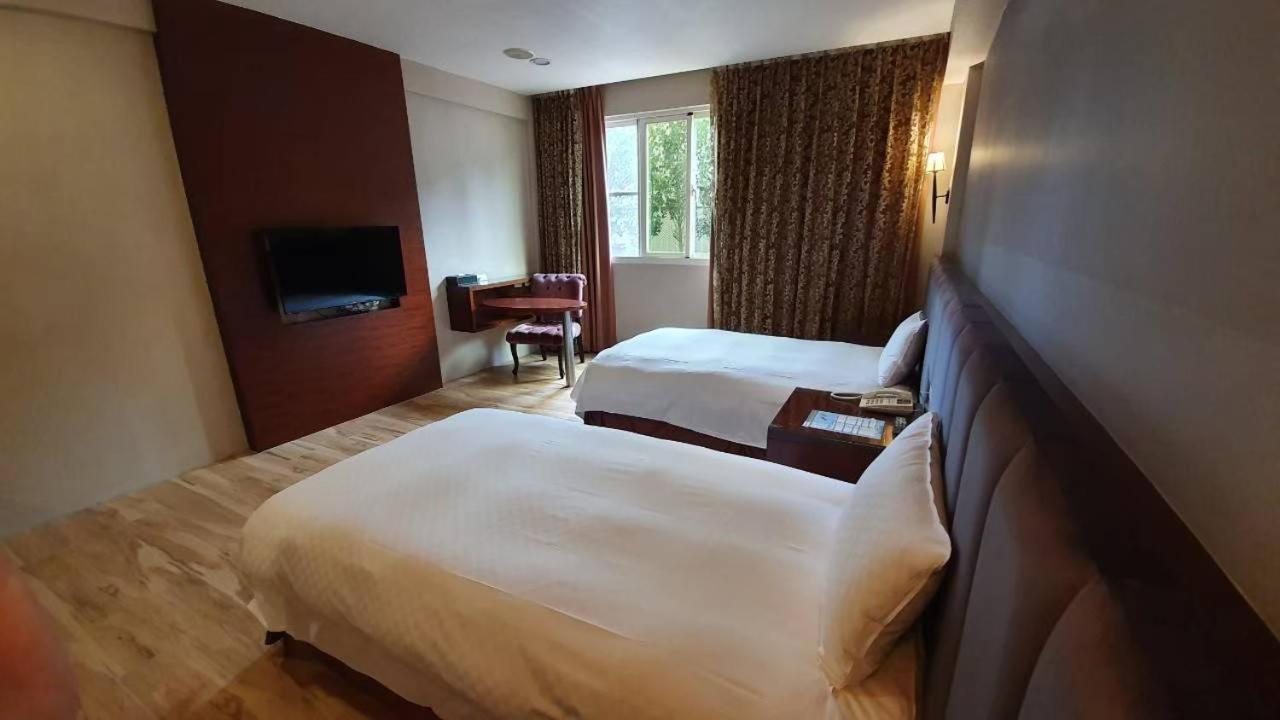 Chia Shih Pao Hotel Taibao Extérieur photo