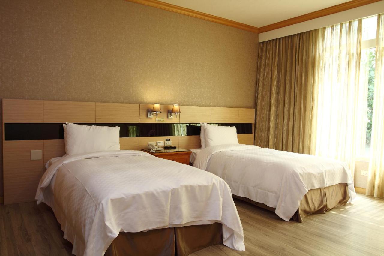 Chia Shih Pao Hotel Taibao Extérieur photo