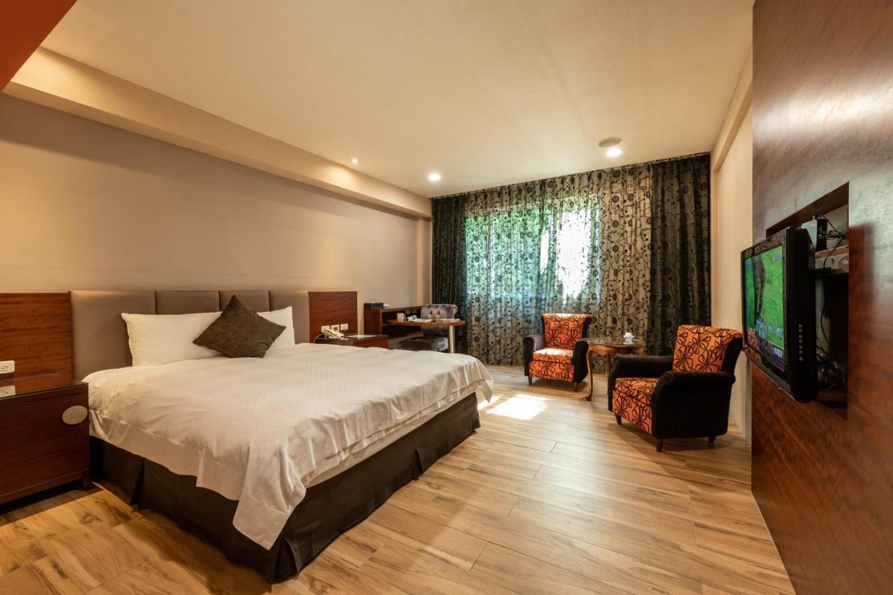 Chia Shih Pao Hotel Taibao Extérieur photo