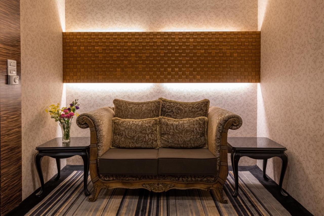 Chia Shih Pao Hotel Taibao Extérieur photo